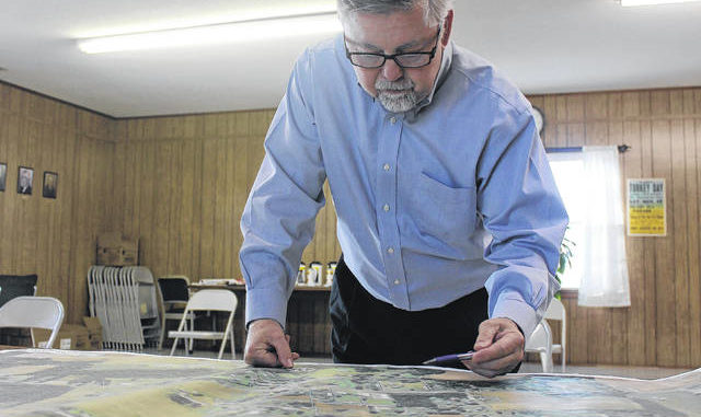  Mayor Max Pope points to drainage improvements throughout Turkey. Chase Jordan|Sampson Independent 