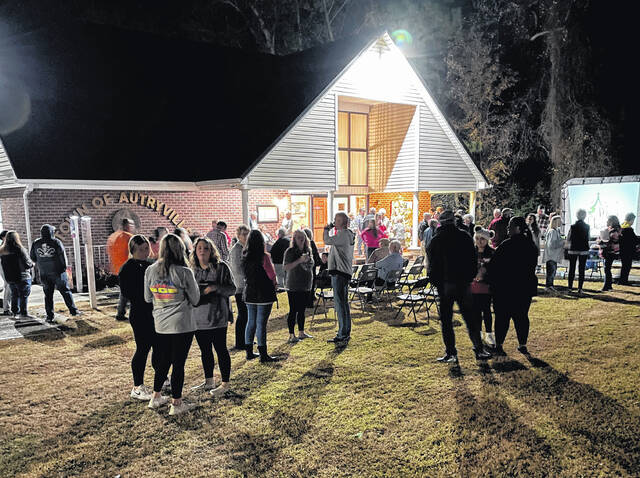 <p>The crowds gathered for the holiday during A Christmas to Remember in Autryville in 2021. The fun will be back again as the town hall preps for the 2022 event on Friday, Dec. 2, from 6:30 to 8 p.m.</p>
                                 <p>File Photo</p>